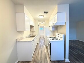 575 Berry Ave in Grayslake, IL - Building Photo - Building Photo