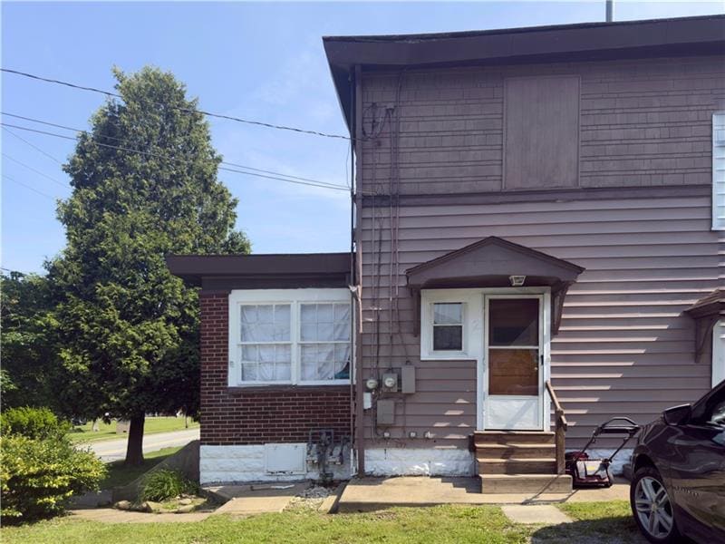 4086 Jordan St in South Heights, PA - Building Photo