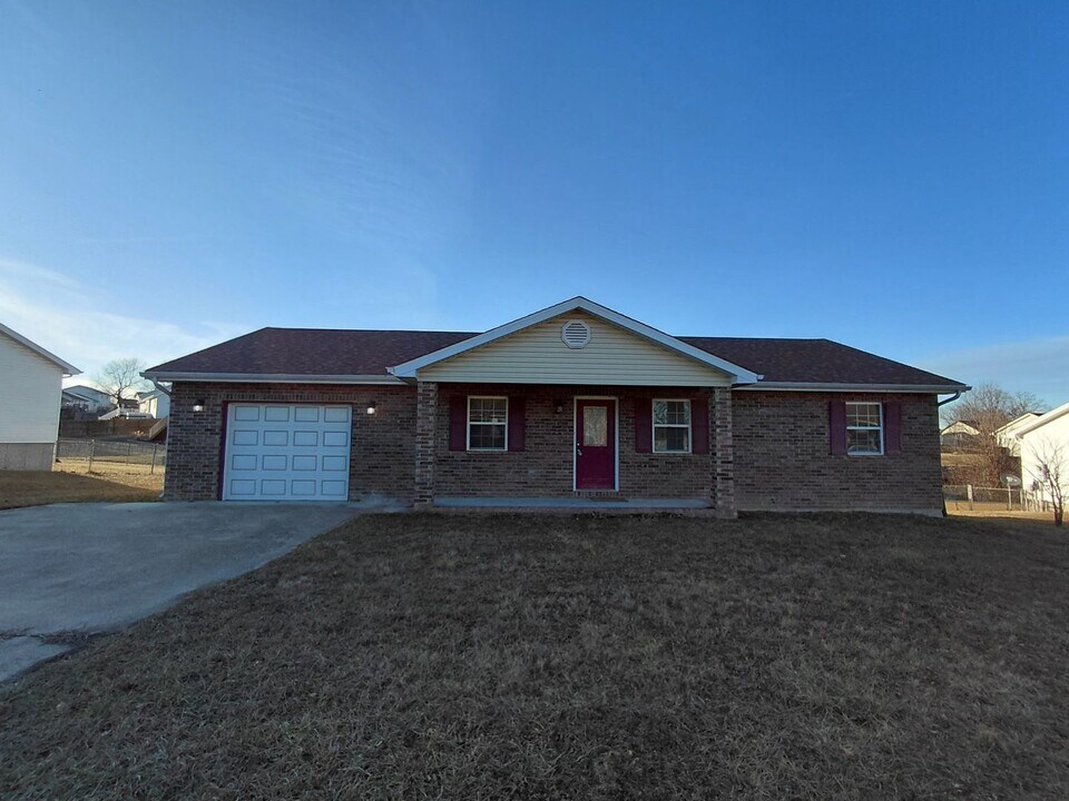 19735 Stirrup Ln in Waynesville, MO - Building Photo