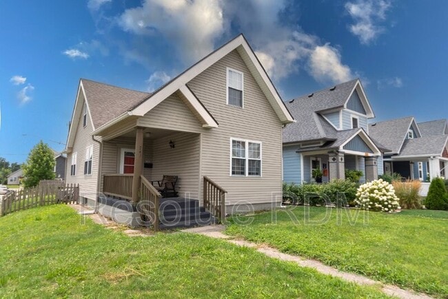 743 Cottage Ave in Indianapolis, IN - Building Photo - Building Photo