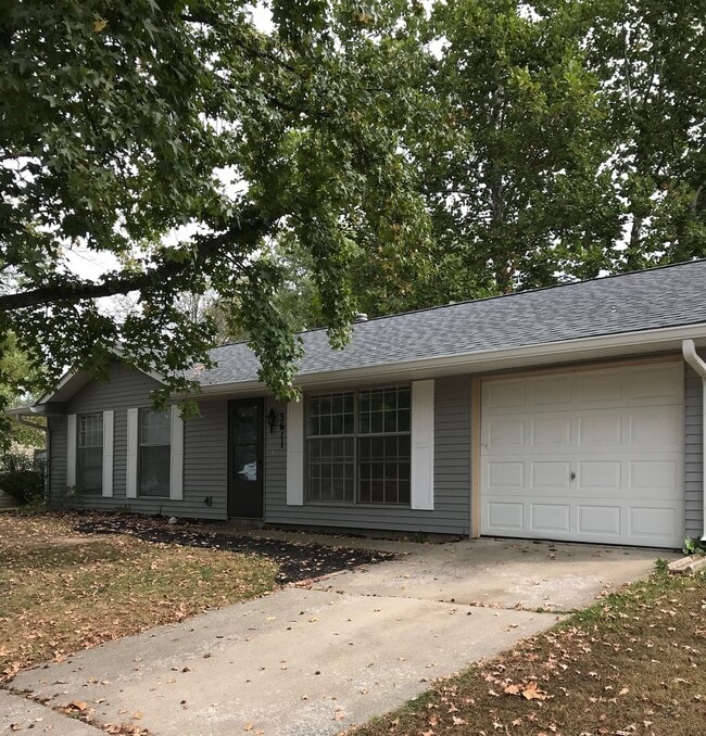 property at 3611 W Tyler Ln