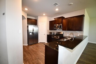 3147 Baywood Ave in Lake Charles, LA - Building Photo - Building Photo