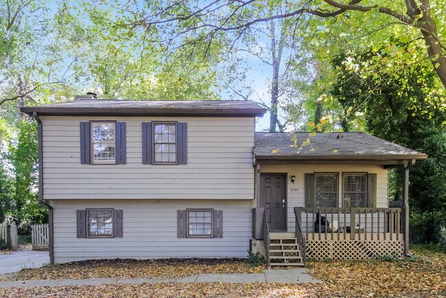 property at 2737 Pine Mountain Cir