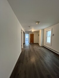 310 E Jersey St, Unit 1st floor in Elizabeth, NJ - Building Photo - Building Photo