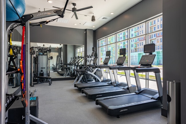 Railside at Wadsworth Station in Lakewood, CO - Foto de edificio - Building Photo