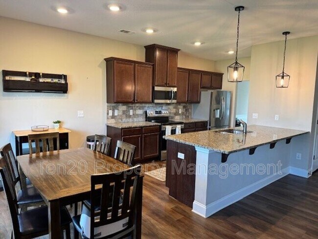 35 White Oak Pl in Smiths Station, AL - Building Photo - Building Photo