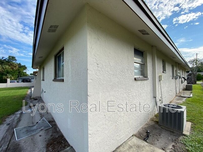 1916 High St in Ft. Myers, FL - Building Photo - Building Photo