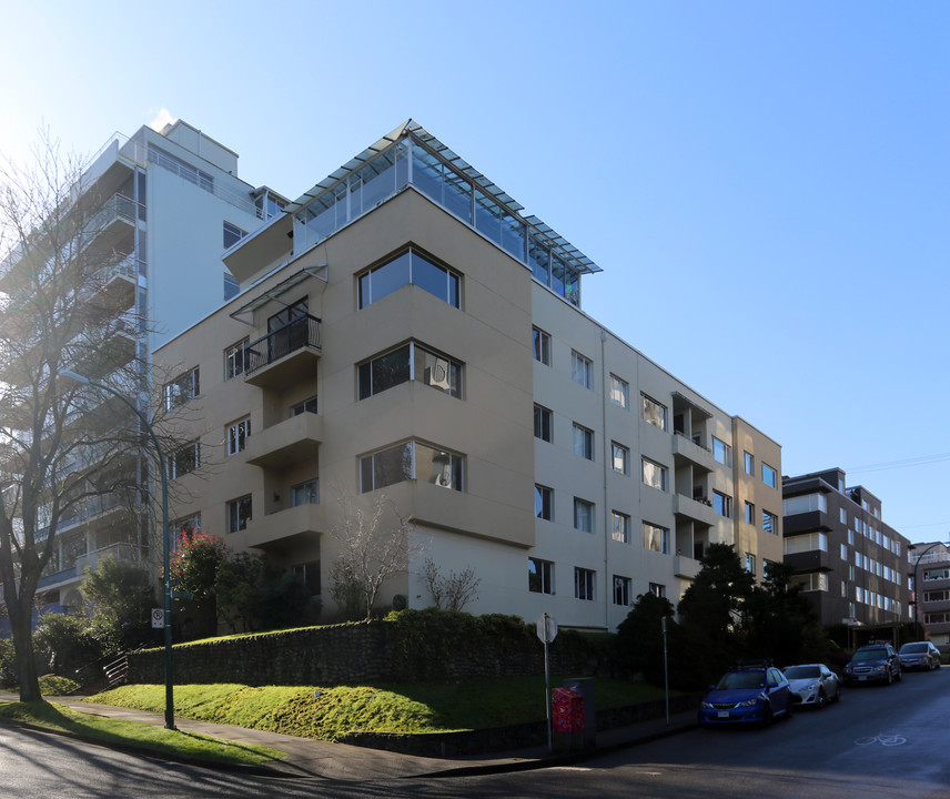 1972 Robson St in Vancouver, BC - Building Photo