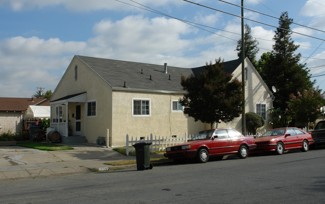 335 Martha St in San Jose, CA - Foto de edificio - Building Photo