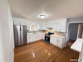 522 Garfield Ave in Bridgeport, CT - Building Photo