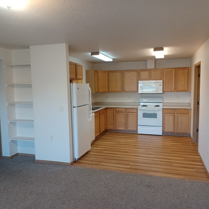 45 Appleway Dr in Kalispell, MT - Building Photo