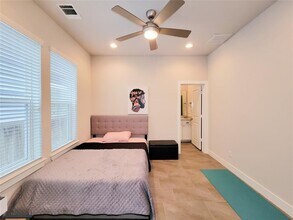 906 W 17th St in Houston, TX - Building Photo - Building Photo