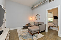 1044 W 18th St, Unit 2R in Chicago, IL - Building Photo - Building Photo