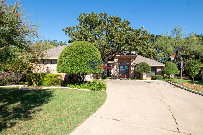 4904 Del Rio Ct in Granbury, TX - Building Photo - Building Photo