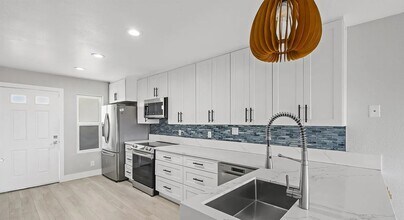 1111 Seacoast Dr, Unit 50 in Imperial Beach, CA - Building Photo - Building Photo