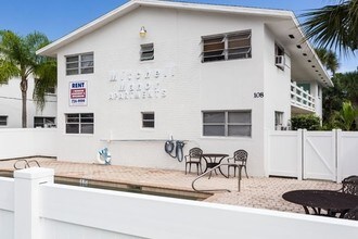 Magnolia Apartments in Melbourne, FL - Foto de edificio - Building Photo