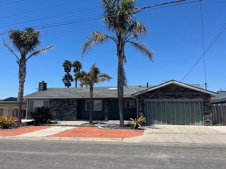 193 Java St in Morro Bay, CA - Building Photo
