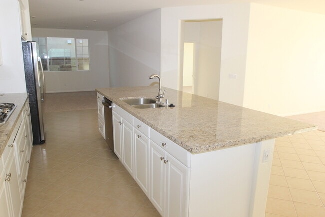 3694 S Green Ave in Ontario, CA - Building Photo - Building Photo