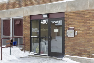 Roosevelt Center in Chisholm, MN - Foto de edificio - Building Photo