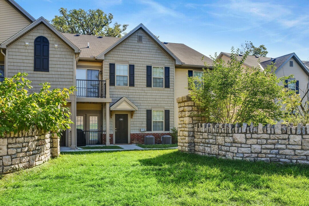 1605 Gilmore Park Ave in Columbus, OH - Building Photo