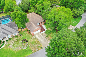 1641 Parkside Cir in Niceville, FL - Building Photo - Building Photo