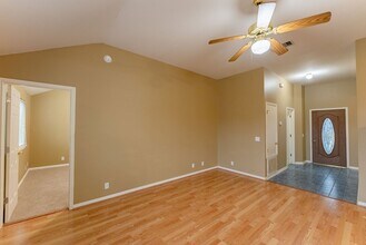 109 Granite Shoals Dr in Kyle, TX - Building Photo - Building Photo