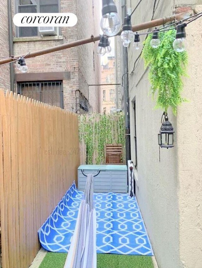 866 W End Ave in New York, NY - Building Photo - Building Photo