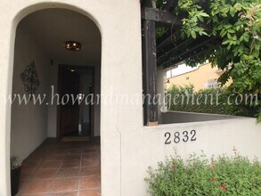 2832 S Victoria Ave in Los Angeles, CA - Building Photo - Building Photo