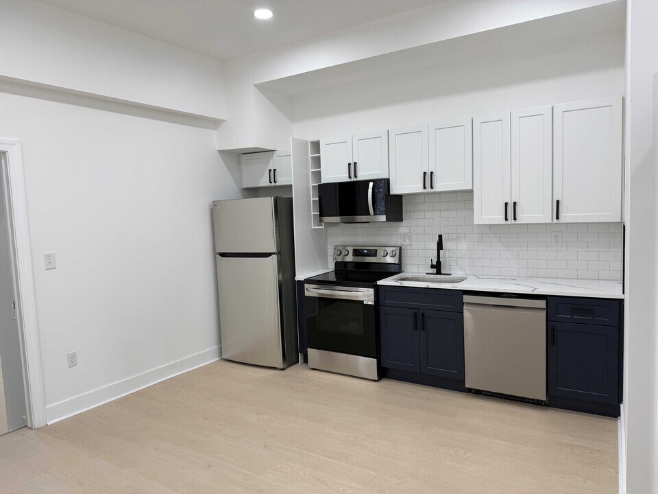 1012 W Lanvale St in Baltimore, MD - Building Photo