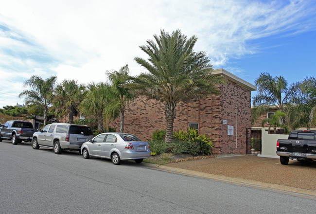 Excelsior Condominiums in Galveston, TX - Building Photo - Building Photo