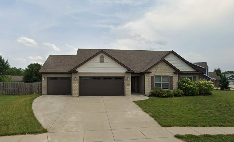 2085 Spoonbill Dr in West Lafayette, IN - Building Photo