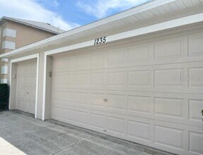 1235 Yardley Dr in Wesley Chapel, FL - Building Photo - Building Photo