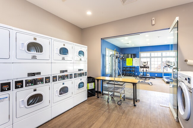 Heather Ridge in Columbia, MO - Building Photo - Interior Photo