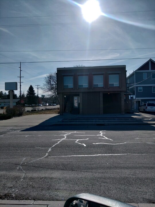 6th & Pines Townhomes in Spokane Valley, WA - Building Photo