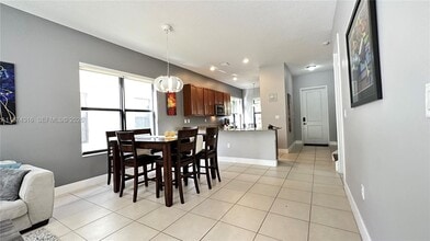 3278 W 97th Terrace in Hialeah, FL - Building Photo - Building Photo