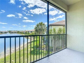 15098 Palmer Lake Cir in Naples, FL - Building Photo - Building Photo