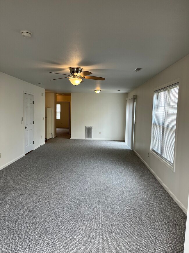 4900 Shadow Oak Dr, Unit 4876 B in Youngstown, OH - Building Photo - Building Photo