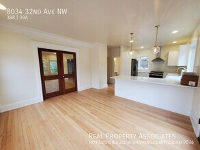8034 32nd Ave NW in Seattle, WA - Building Photo - Building Photo
