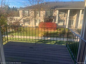 6121 Orchard Lake Rd in West Bloomfield Township, MI - Building Photo - Building Photo