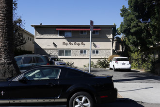 11 Apartments + 1 Non-conforming in Los Angeles, CA - Building Photo - Building Photo