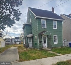 5 E McNeal St in Millville, NJ - Building Photo - Building Photo