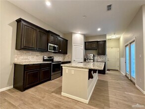 5400 Escondido Pass in McAllen, TX - Building Photo - Building Photo