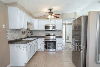 4202 Las Vegas Dr in New Port Richey, FL - Building Photo - Building Photo