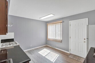 1968 S Chestnut St in Des Plaines, IL - Building Photo - Building Photo