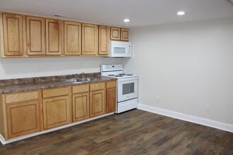 319 Silver Dollar Rd in Beaufort, NC - Building Photo - Building Photo