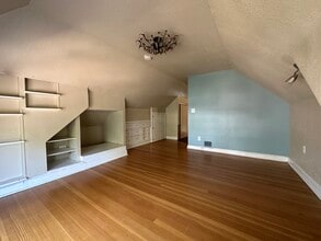 1330 S Grant St, Unit Attic in Denver, CO - Building Photo - Building Photo