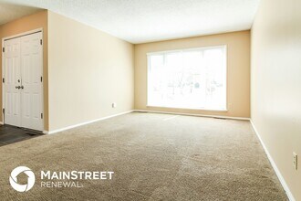 12820 Bright Oaks Ct in Florissant, MO - Building Photo - Building Photo