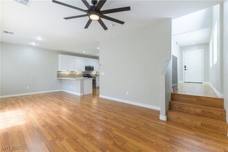 270 Liberty Point Ct in Henderson, NV - Building Photo - Building Photo