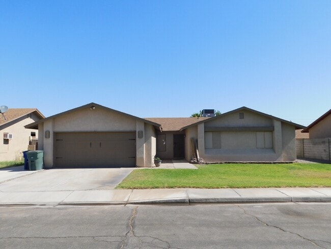 property at 7422 E 24th Ln