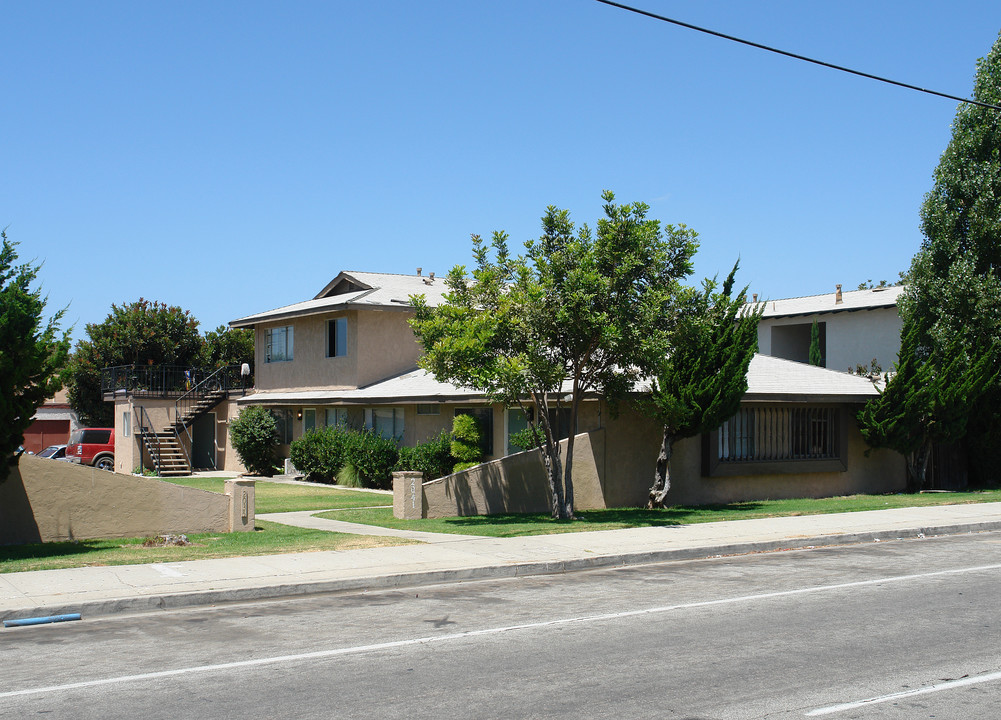 2041 N Ventura Rd in Oxnard, CA - Building Photo